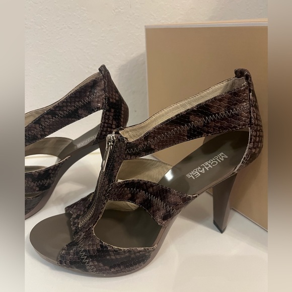 Michael Michael Kors shoes - Picture 4 of 15